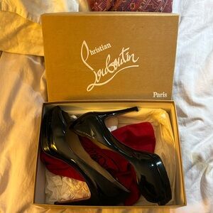 Christian Louboutin Black Patent Peep Toe pumps 100mm - 38